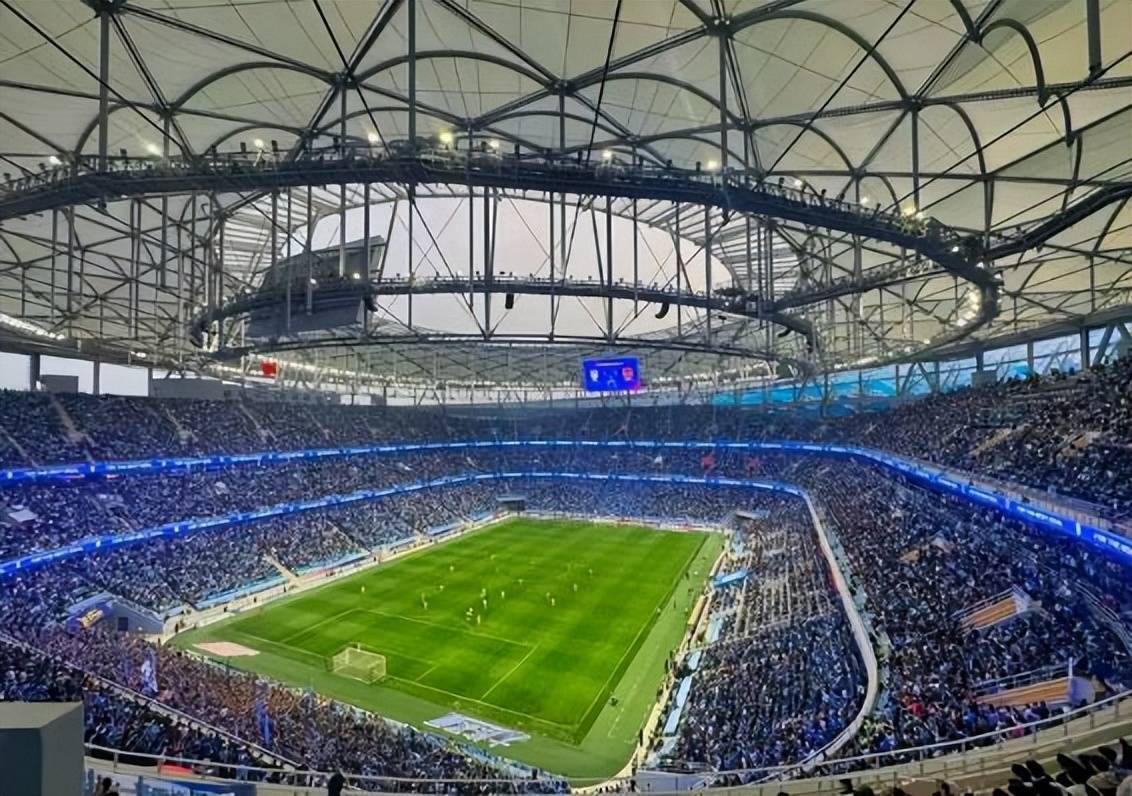 满冠体育app -包含赛地聚焦：英超国际比赛日热度飙升，夏洛特黄蜂扳平良机，压力陡增，球队文化再被提及的词条